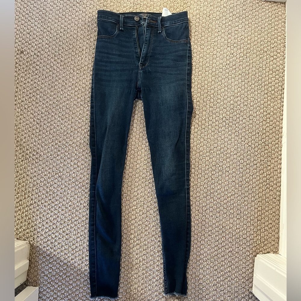 Abercrombie Ultra High Rise Jean Legging